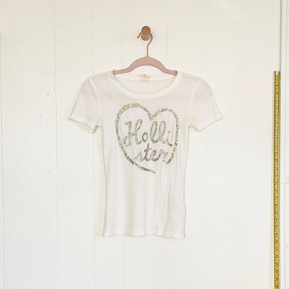 Hollister Tops - Y2K Hollister Glitter Heart Graphic Baby Tee White Fitted Spellout Shirt XS
